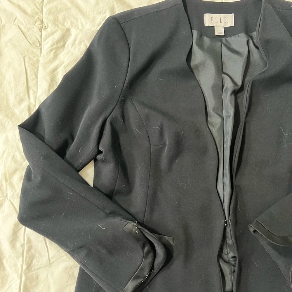Elle Women's Black Blazer Scalloped